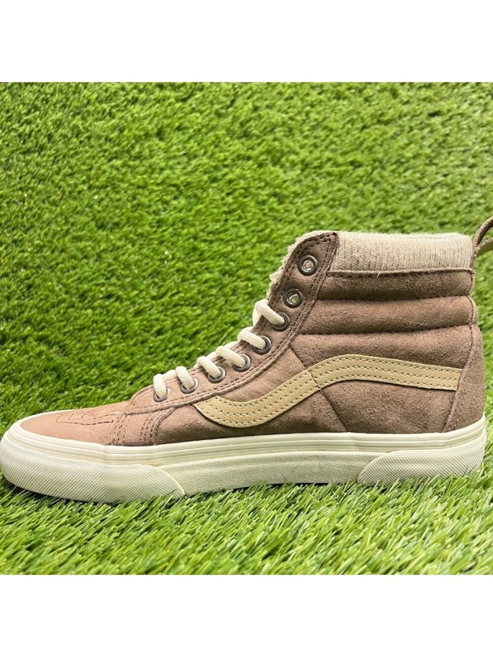 Vans Sk8-Hi MTE Womens Size 7.5 Brown Beige Athletic Suede Skate Shoes Sneakers